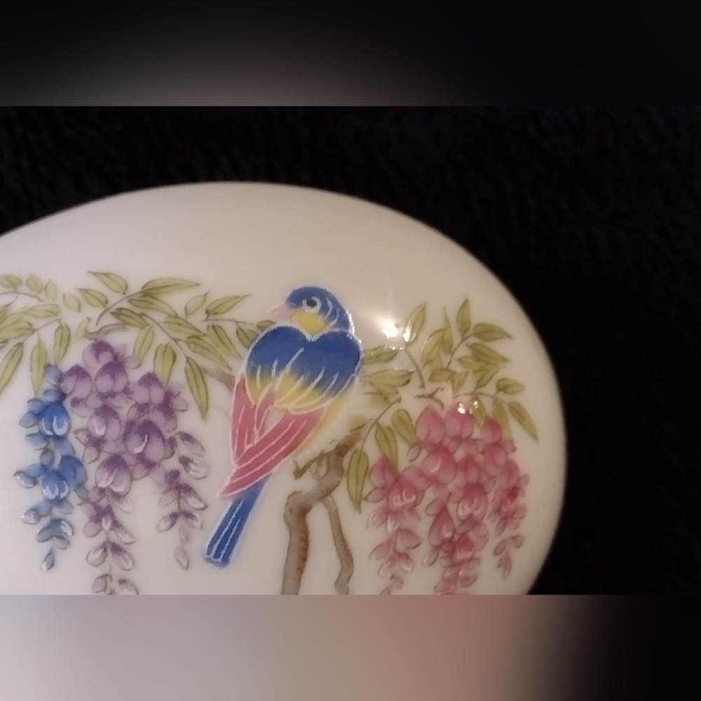 Vintage stamped egg figurine - Picture 5 of 9